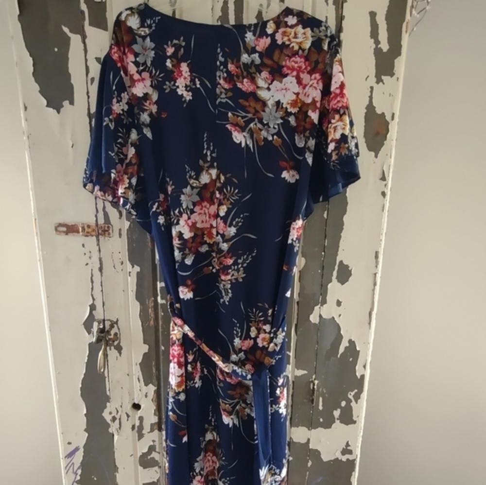 Beautiful Navy with Pink Florals, 4 X